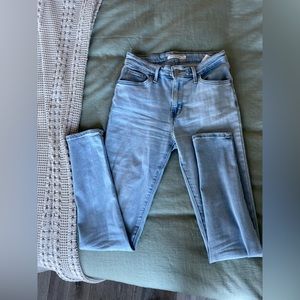 Levi’s 721 High Rise Skinny Jeans